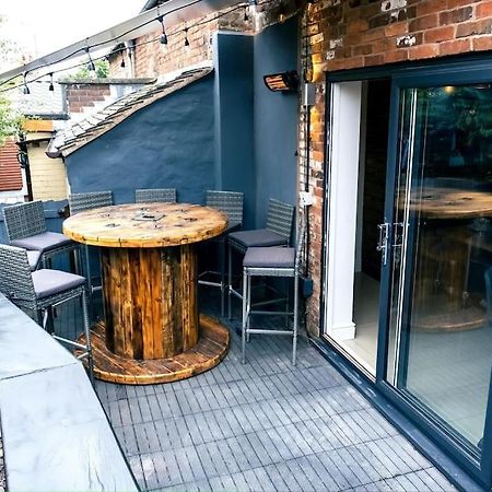 4 Bedroom - Sleep 9 Home In Cheadle Staffordshire - Alton Towers Polar Express Dimmingsdale Peak District Trentham Gardens Water World Exterior foto